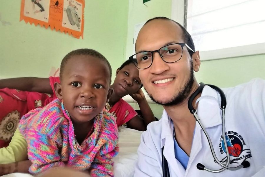 Volunteering as a doctor or Nurse in a hospital