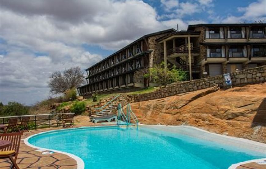 4 Days Safari from Mombasa to Tsavo West, Amboseli and Taita Hills