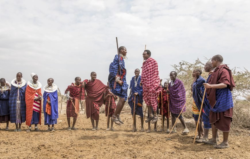 Arusha Authentic Maasai Village Cultural Tour: Experience Tanzania’s Living Heritage Duration: Half Day | Start/End: Arusha (09:00–13:30)