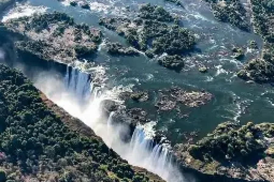 Victoria Falls and Zambezi National Park Combined Safari from Livingstone (2 Days/1 Night)